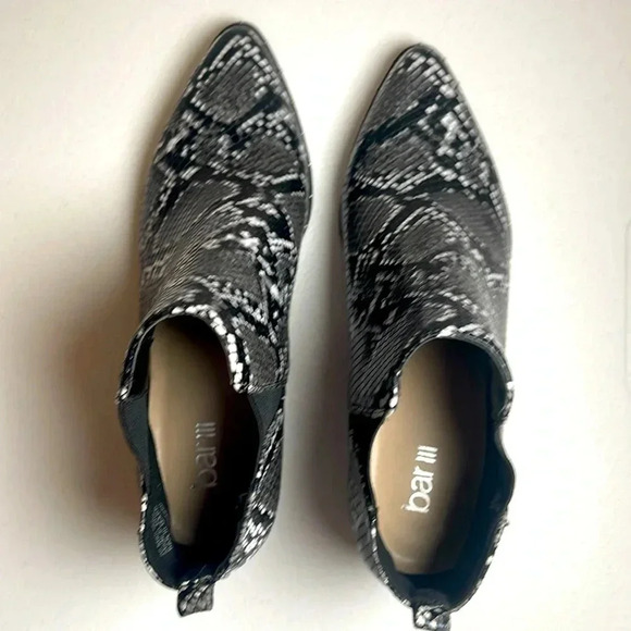 Clean Bar III Gabby Snakeprint Booties Size 7 - Picture 4 of 7